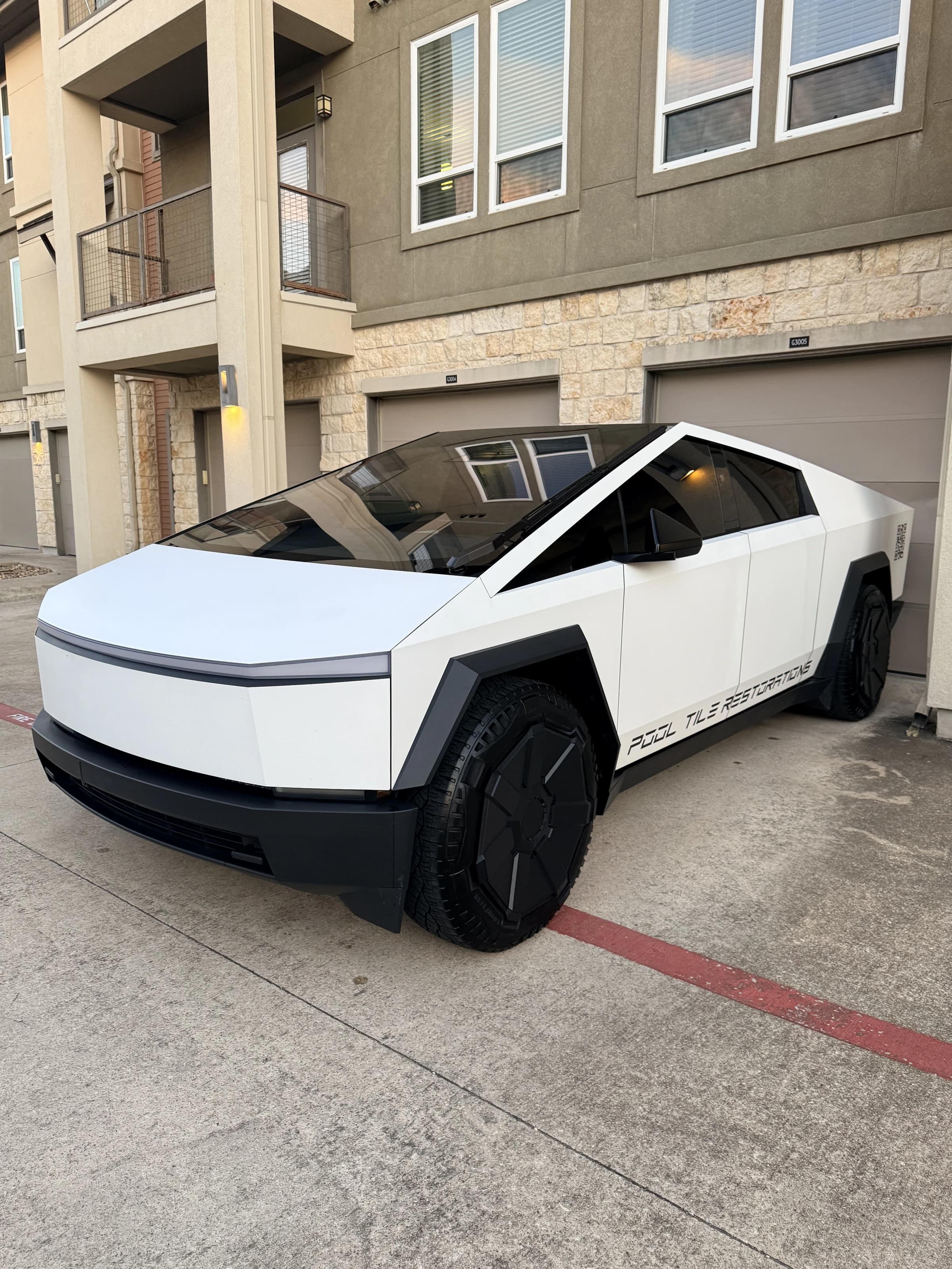 Tesla Cybertruck detailed