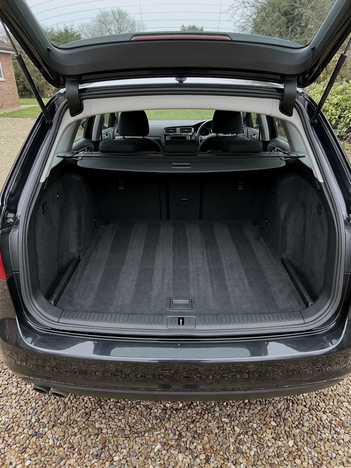 Vacuumed cargo area with a wiped loading sill